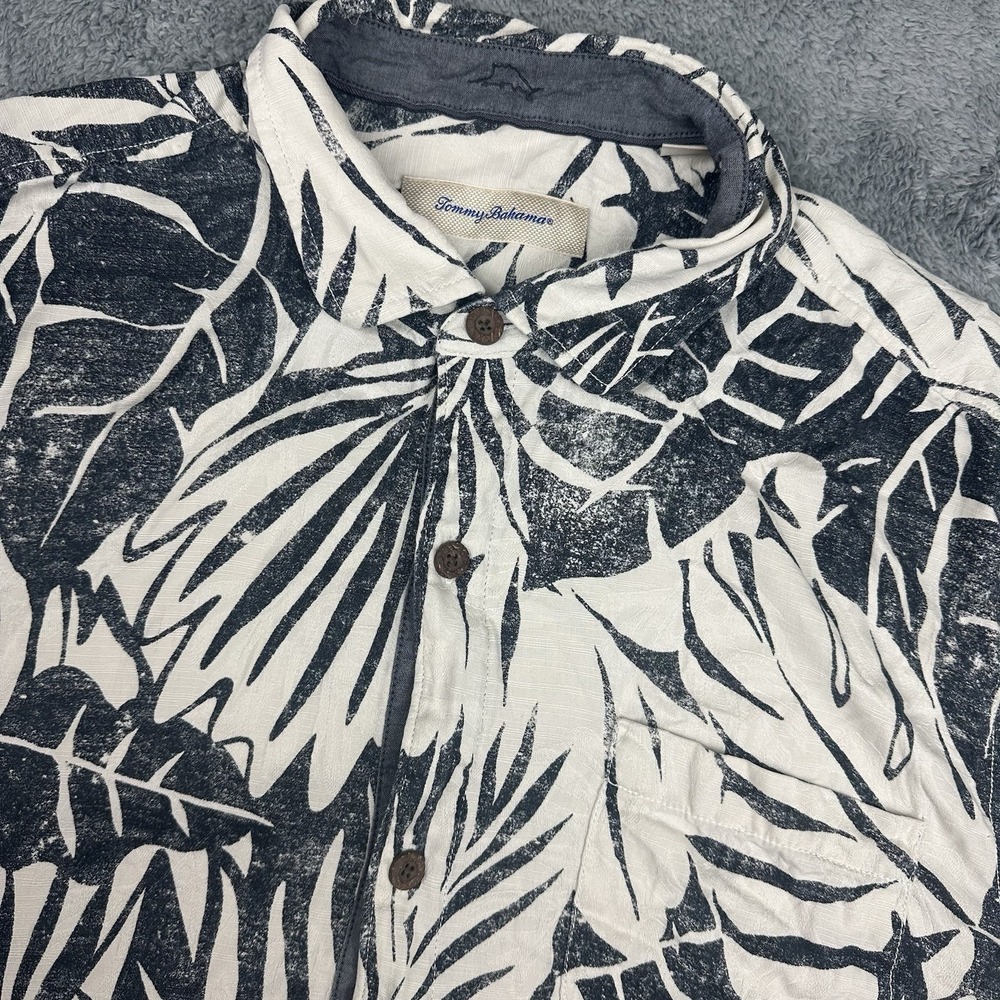 Tommy Bahama Button Up Shirt Mens XL Black White Silk Tropical Palm Leaf Print